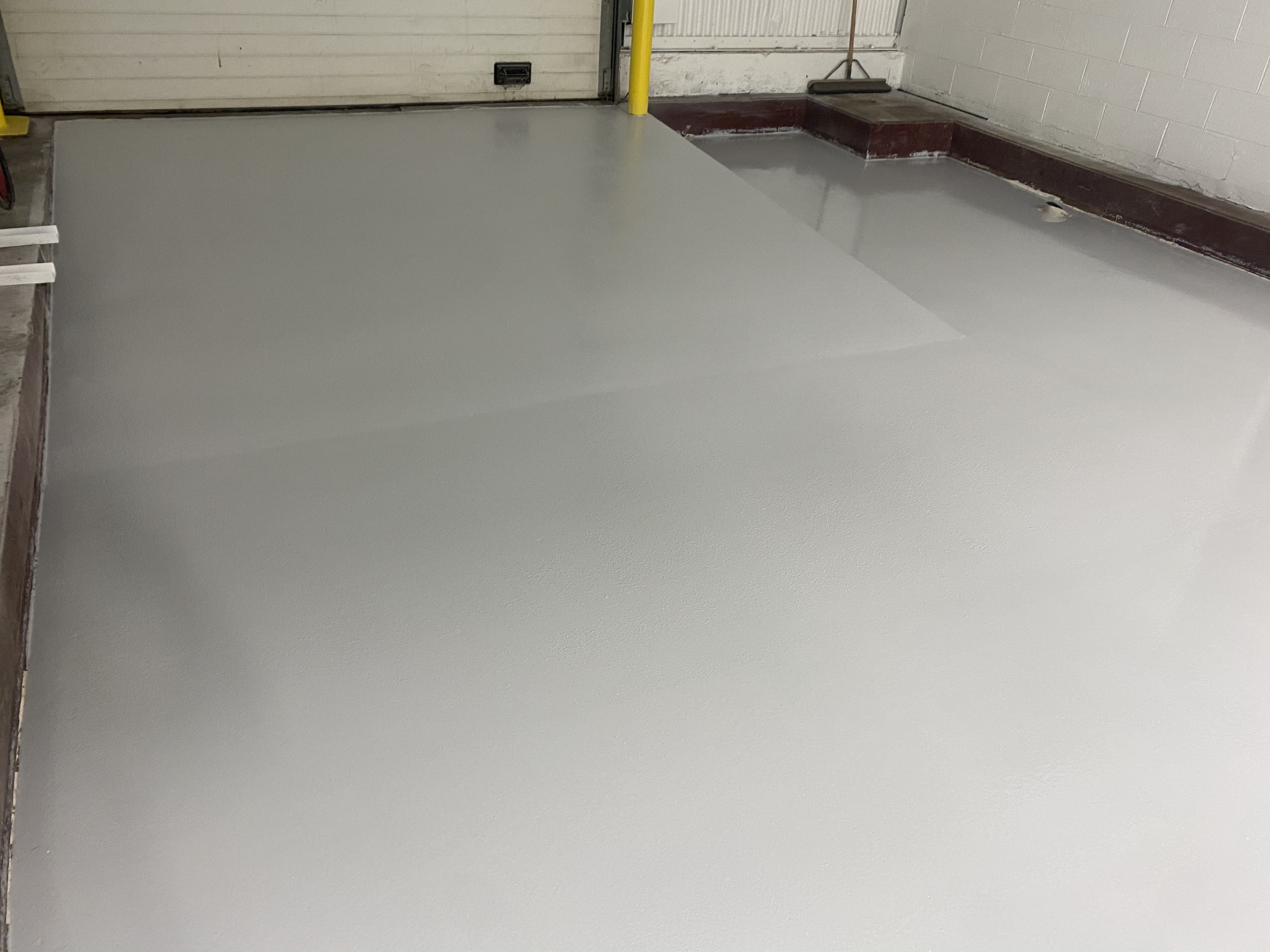 epoxy floor coating contractor in Cincinnati